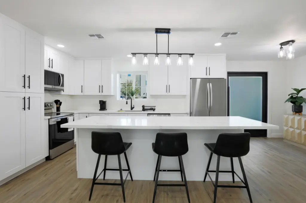 Modern & comfortable West Denver home with Hot Tub/Sauna/Cold Plunge